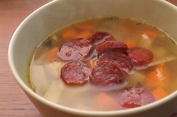 Zupa kartoflana z salami