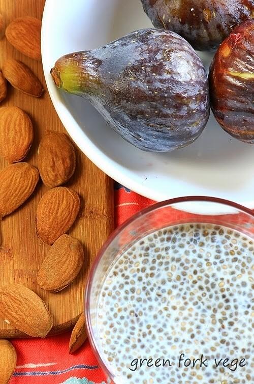 Pudding z nasion chia i karobem