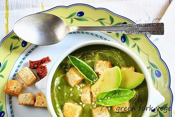 Palak curry ze szpinakiem i tofu