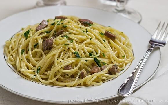 Spaghetti carbonara z tuńczykiem