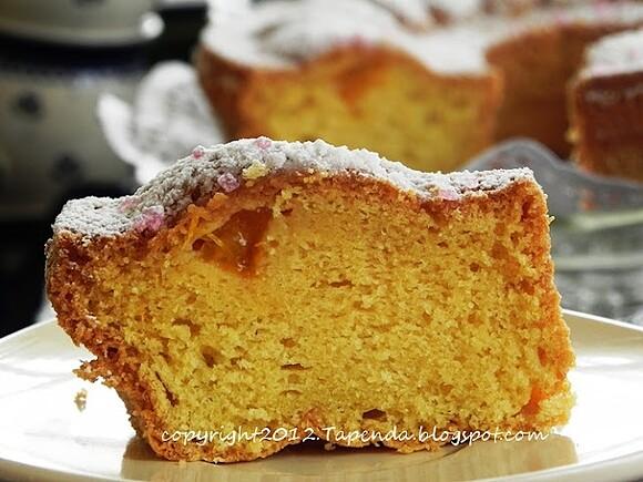 Babka mandarynkowa wilgotna i pulchna