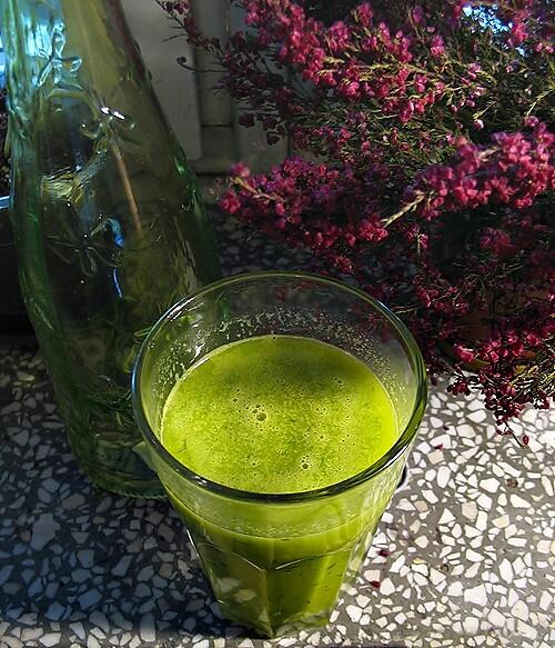 Green smoothie z mango