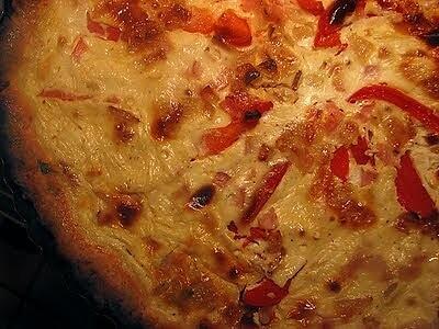 Quiche z czerwoną papryką i szynką