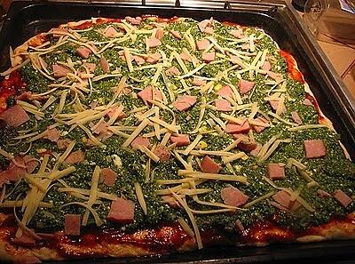 Pizza ze szpinakiem i fetą