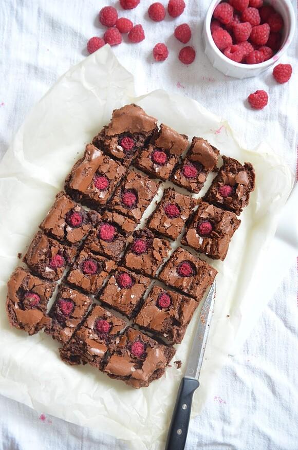 Bezglutenowe brownie z malinami