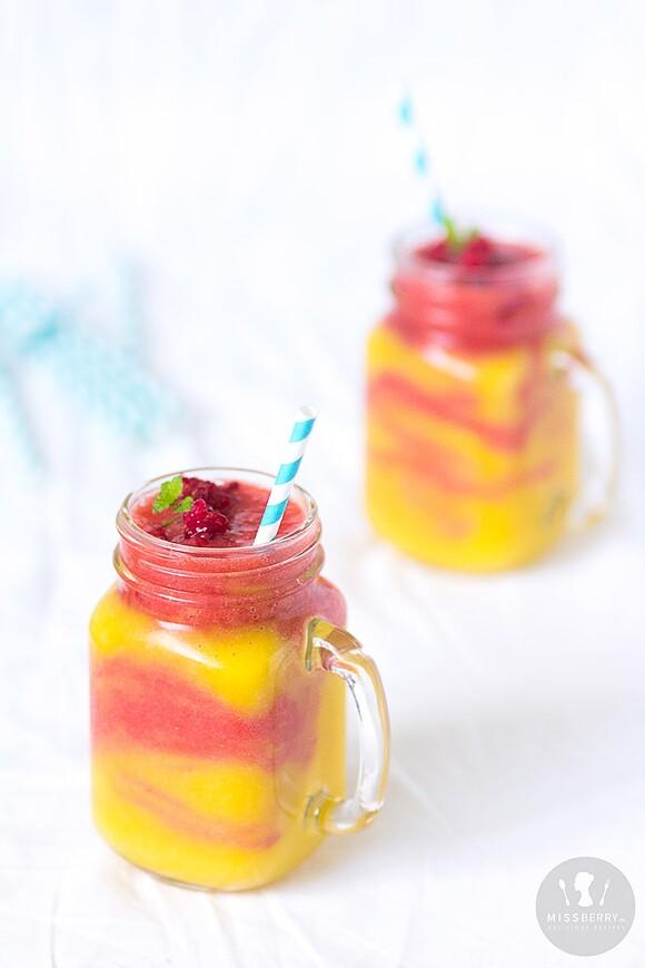 Smoothie mango i truskawka