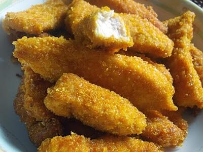 Nuggetsy z kurczaka w płatkach kukurydzianych