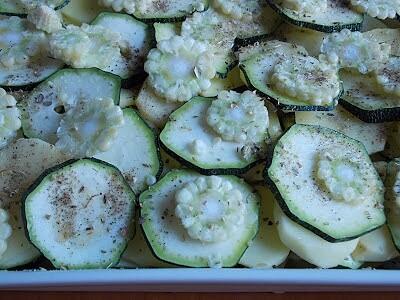 Zapiekanka ziemniaczana z kukurydzą i cukinią