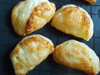 Pierożki francuskie z papierówką