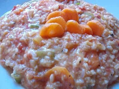 Risotto z warzywami i żółtym serem