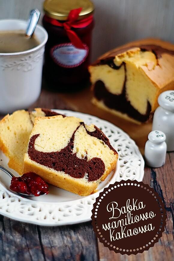 Babka waniliowo-kakaowa