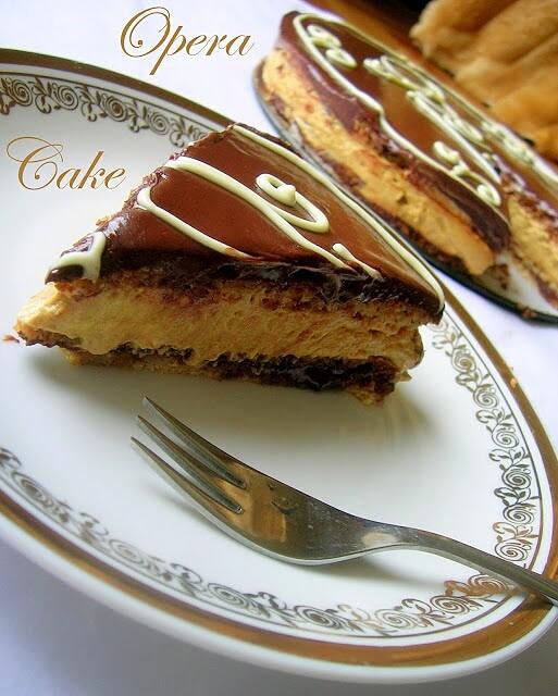 Klasyczne ciasto Opera z kremem kawowym i ganache