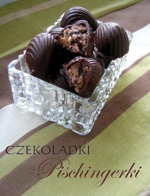 Domowe czekoladki z kremowym nadzieniem rumowo-orzechowym