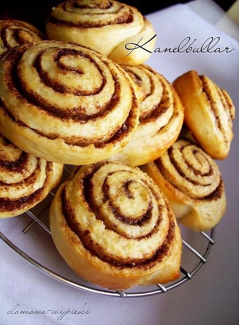 Kanelbullar - szwedzkie bułeczki cynamonowe