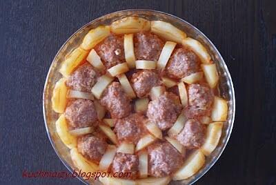 Pieczone kofty z ziemniakami