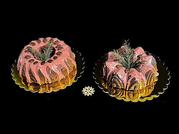Babka z czerwonym winem i przyprawami korzennymi
