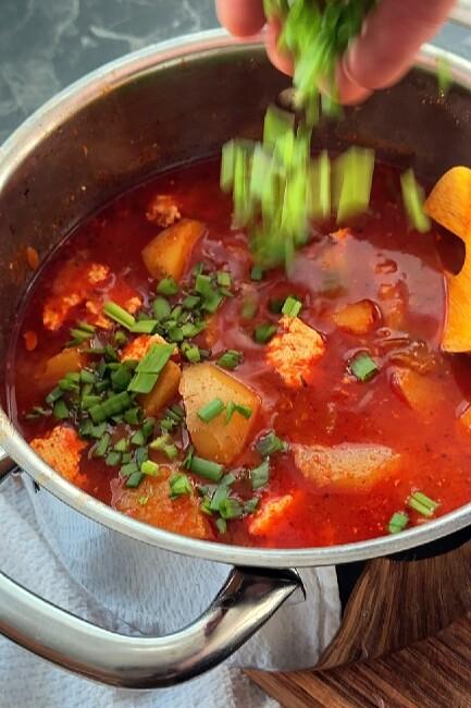 Zupa gochujang z ziemniakami i tofu