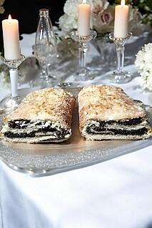 Niemiecki strudel makowy z migdałami
