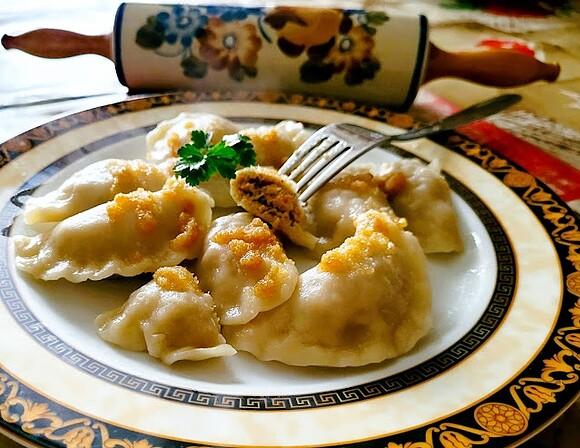 Pierogi z drobiowym mięsem i warzywami
