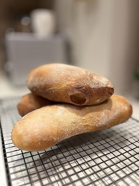 Pane stirato włoskie bagietki na bidze