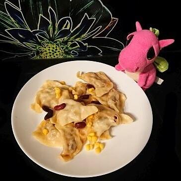 Pierogi meksykańskie z mięsem mielonym i warzywami
