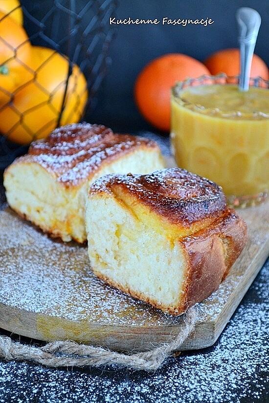Bułki drożdżowe z orange curd