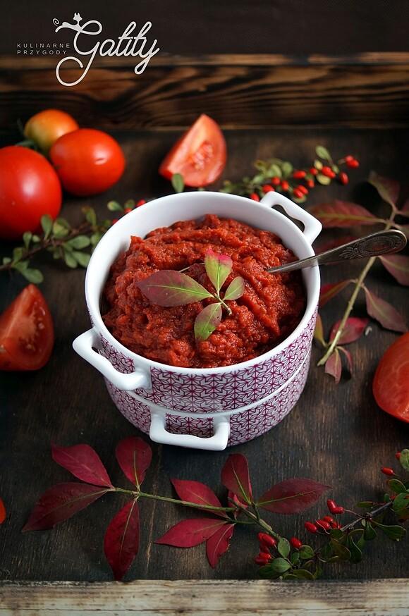 Domowy ketchup z dojrzałych pomidorów