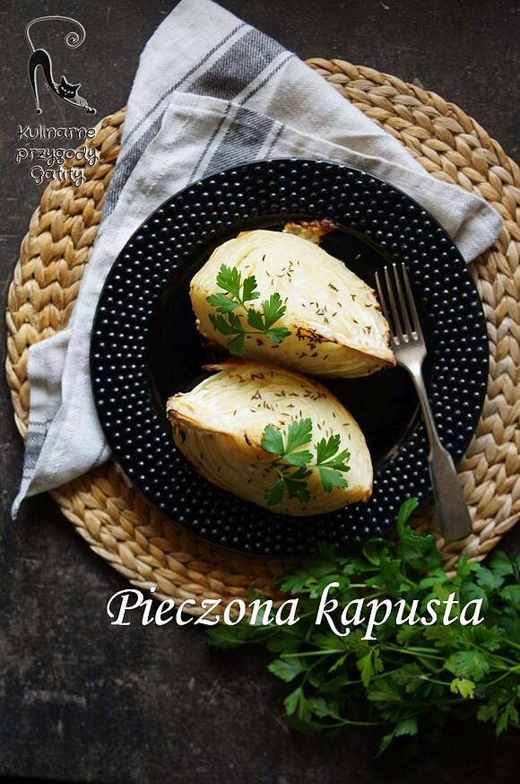 Pieczona kapusta z prostymi przyprawami