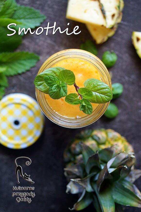 Smoothie ananasowe z mango i grejpfrutem