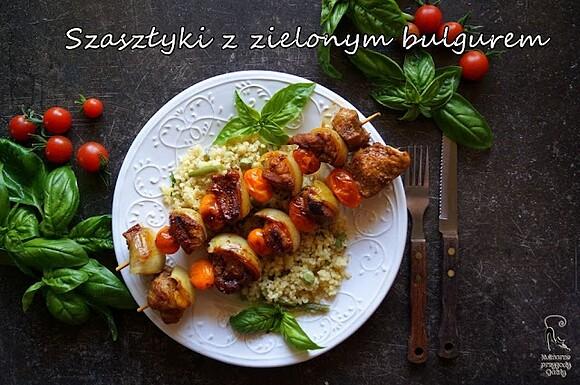 Jagnięce szaszłyki z kaszą bulgur i bazylią