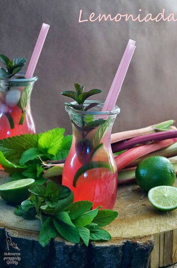 Lemoniada rabarbarowa z miętą i melisą