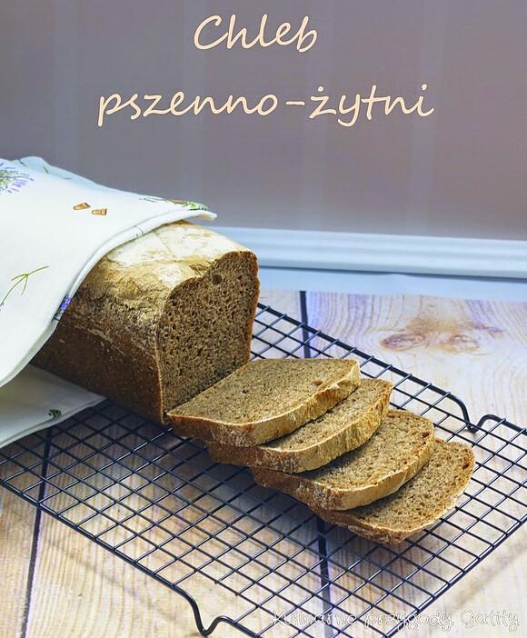 Chleb pszenno-żytni na zakwasie z prażoną mąką