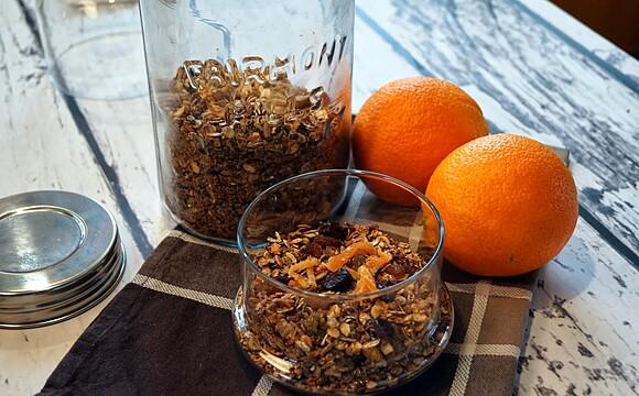 Granola pomarańczowa z żurawiną