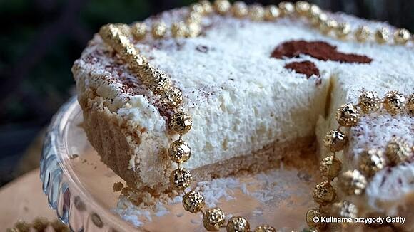 Tarta z białą czekoladą i kokosem