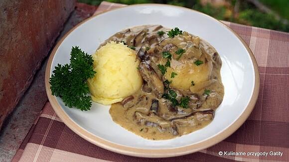 Sos grzybowy z ziemniakami puree