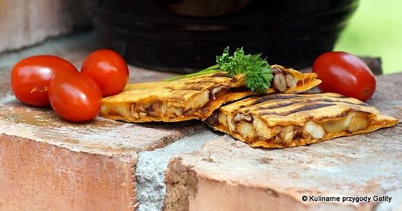 Quesadillas z chili i czerwoną fasolą