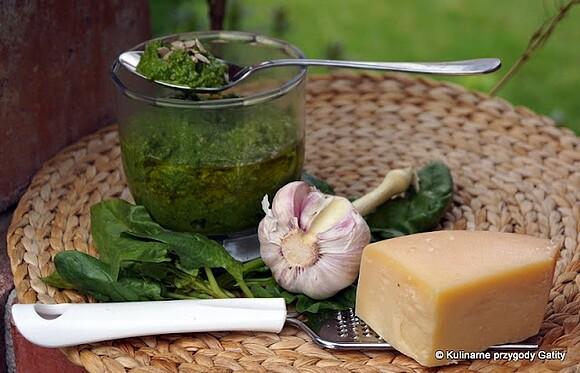 Pesto ze świeżego szpinaku