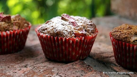 Muffiny z rabarbarem