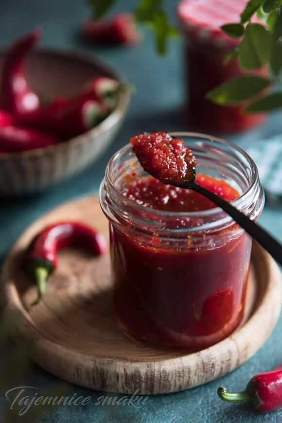 Dżem chili z papryką i cebulą
