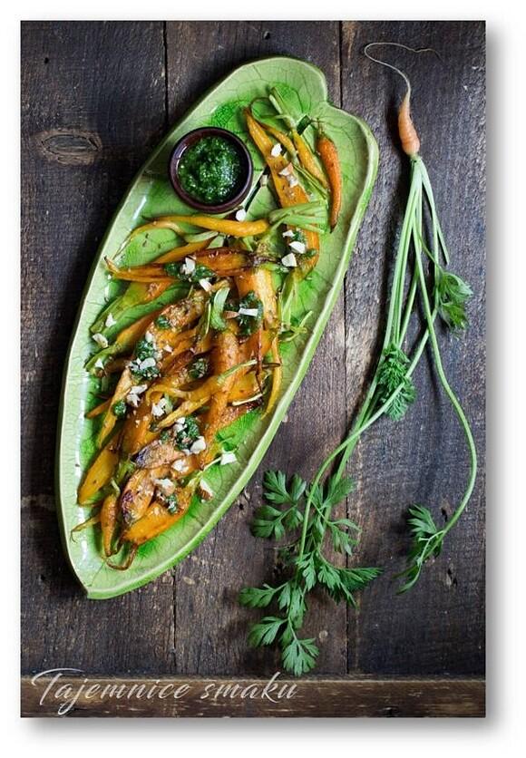 Smażona marchewka z anyżem i pesto z natki