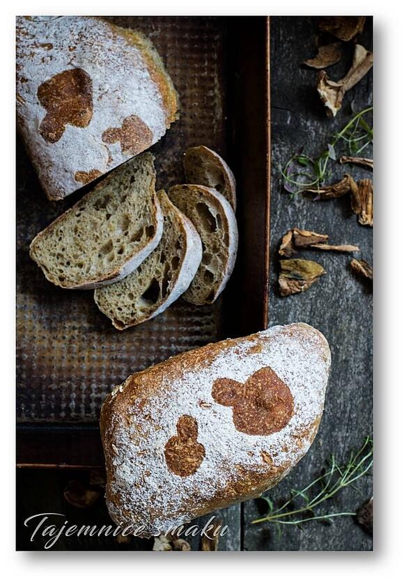 Ciabatta z borowikami i tymiankiem