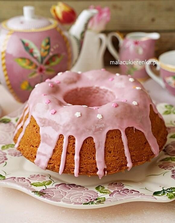 Wielkanocna babka maślana z kisielem cytrynowym