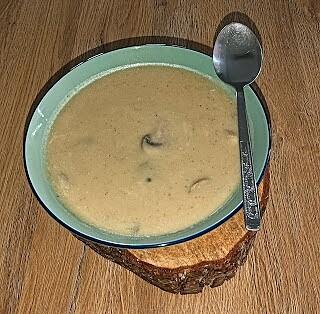 Zupa krem z kalafiora i pieczarkami