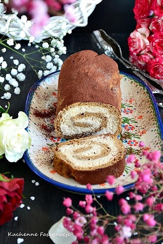 Rolada tiramisu