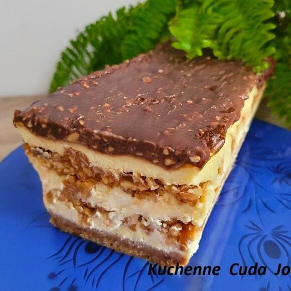 Sernik Przekładany Snickers