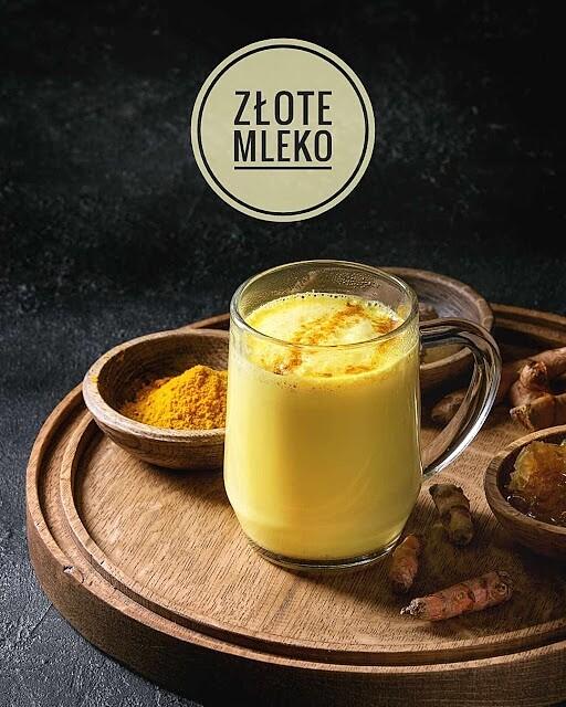 Złote mleko z kurkumą i imbirem