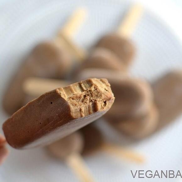 Wegańskie lody proteinowe na bazie bananów