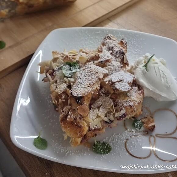 Pudding z chałki na deser
