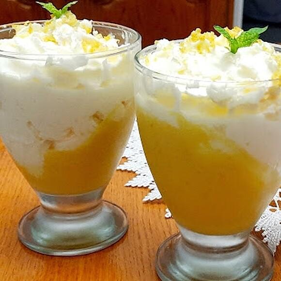 Cytrynowy mus z mascarpone w pucharku