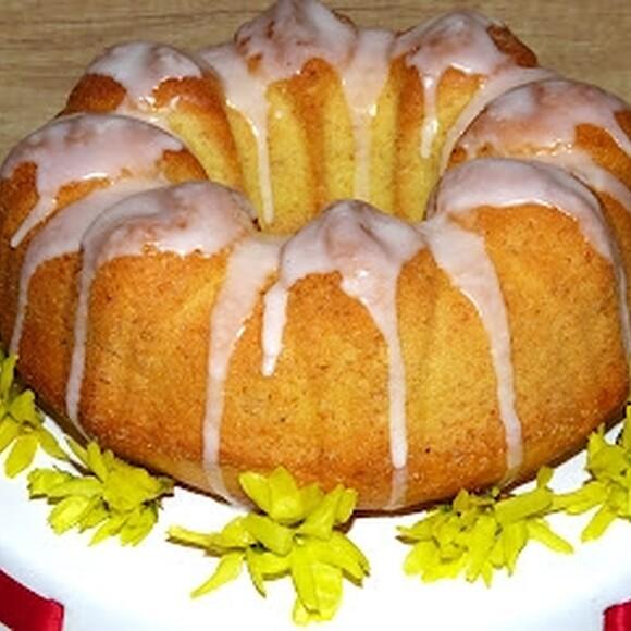 Babka wielkanocna z cytryną